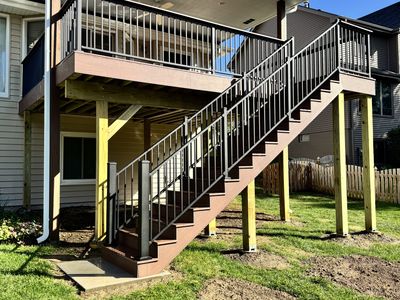Elevated composite deck with full railing system