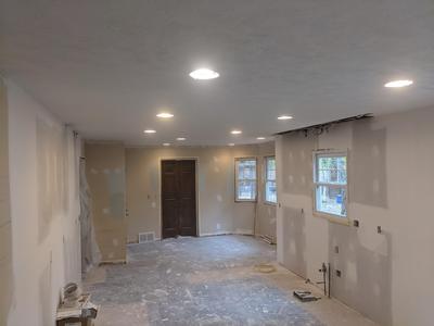 Residential open-concept drywall taping